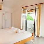 Cavos House 公寓 *