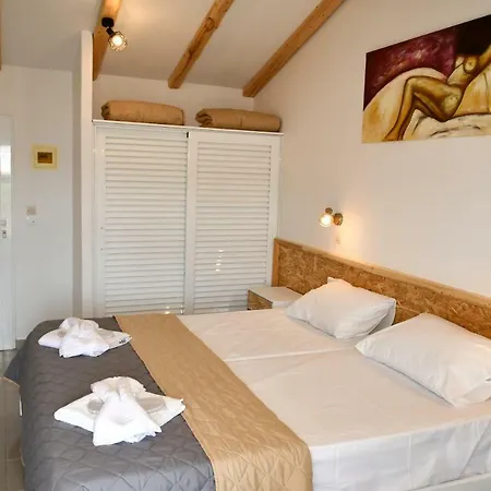 Cavos House Appartement *