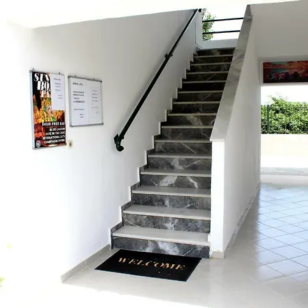 Appartement Cavos House *