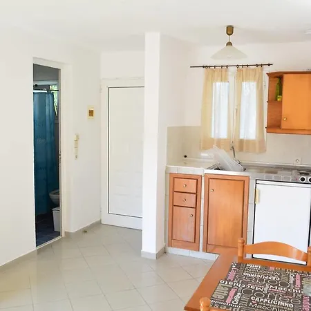 Cavos House קאבוס