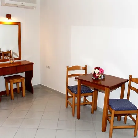 Apartament Cavos House *
