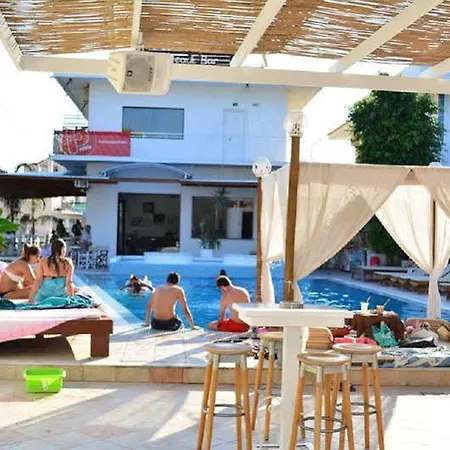 Appartement Cavos House