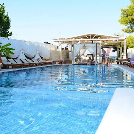 Appartement Cavos House