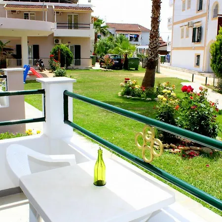 Appartement Cavos House