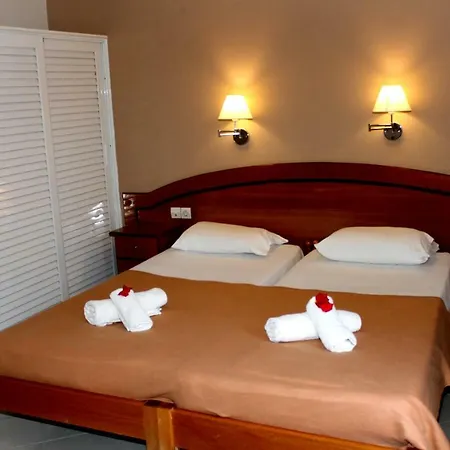 Cavos House * Kávos